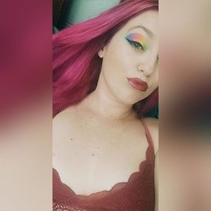 Meet your Posher, Siobhan jasch